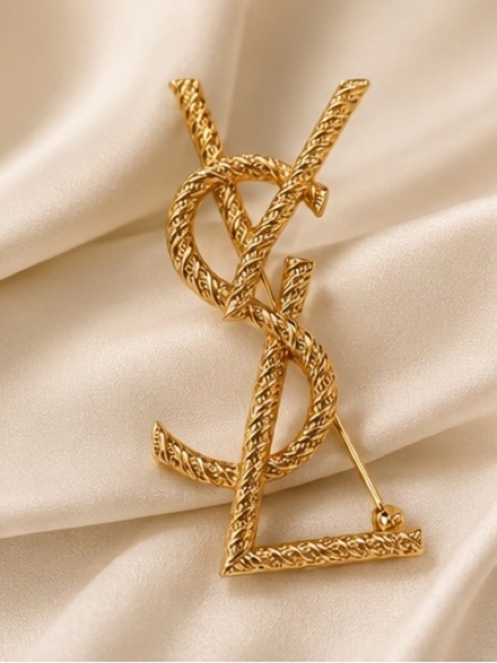 Luxury Gold Twisted Monogram Y Pendant Brooch